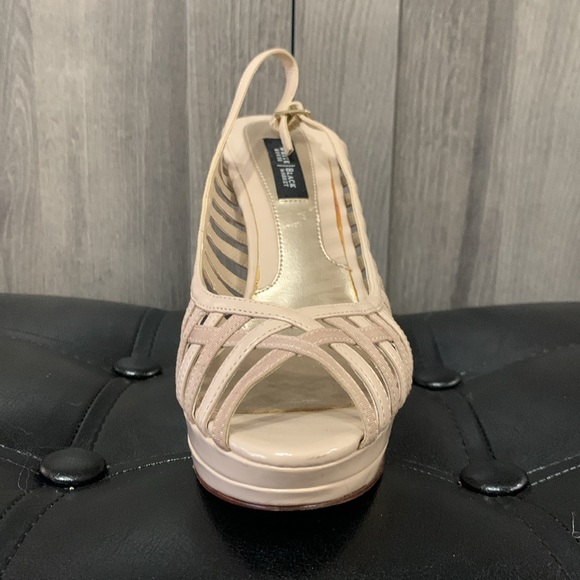 White House Black Market Cream Patent Leather Open Toe Criss Cross Shoes Size 6M - Picture 8 of 11